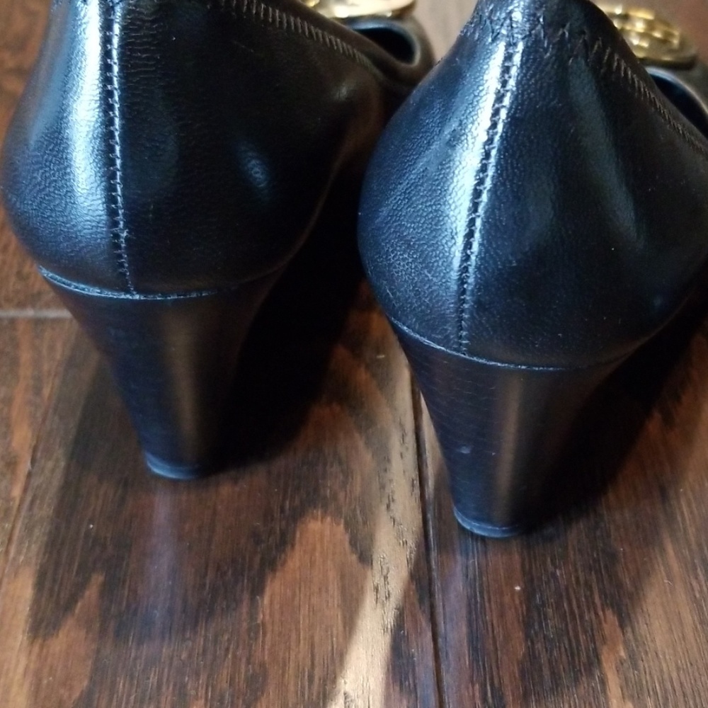 TORY BURCH WEDGES/FLATS 2 PAIR! - Picture 6 of 8